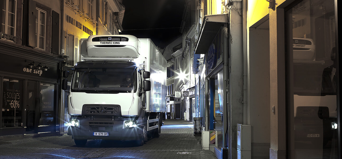 Renault Trucks D Wide in einer urbanen Umgebung