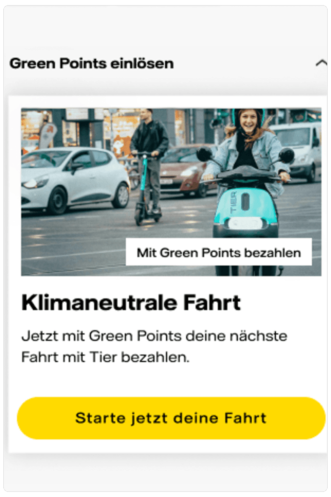 Drei noch Produkte in einer ansprechenden Anordnung auf einem hellen Hintergrund