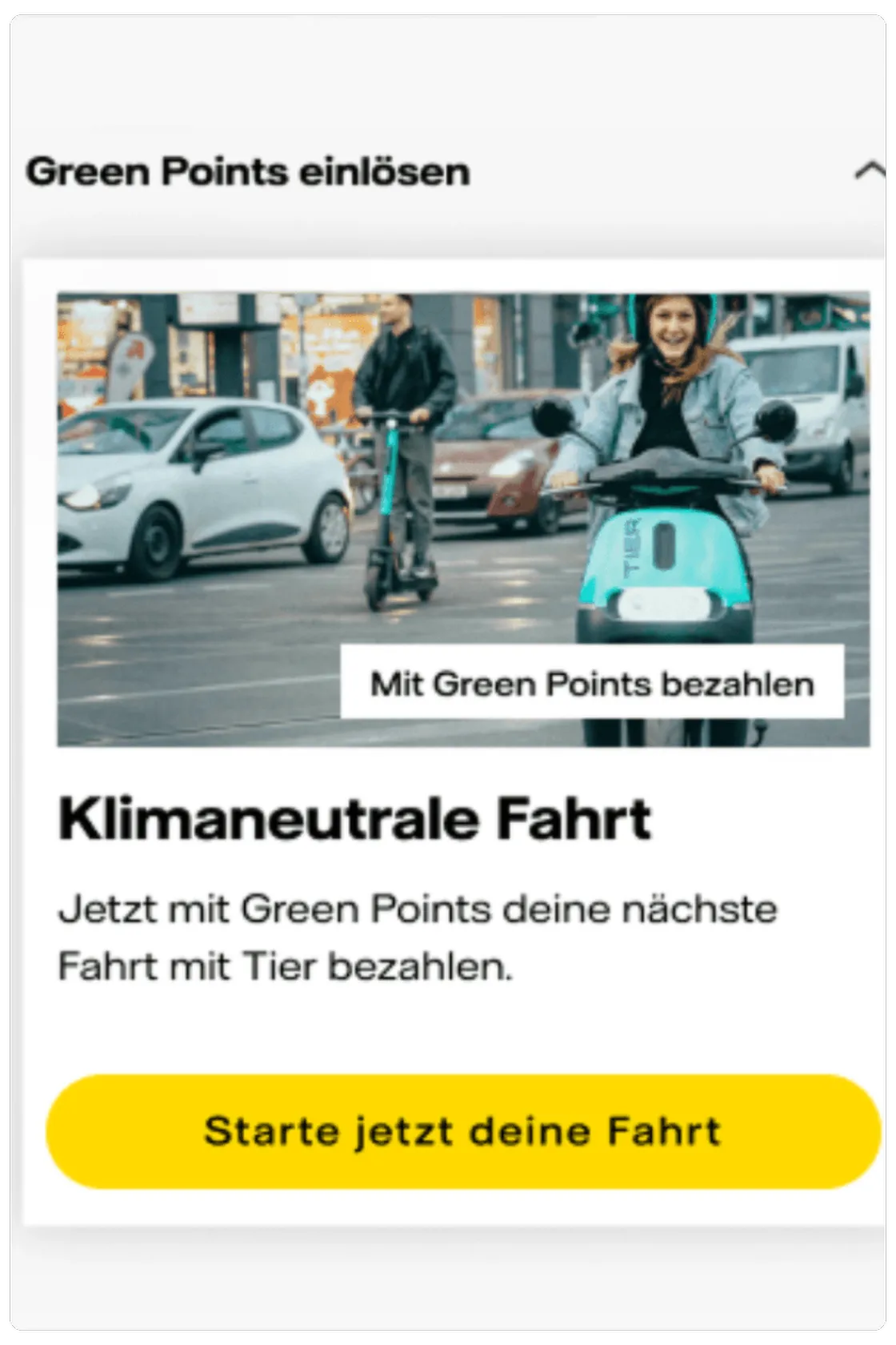 Drei noch Produkte in einer ansprechenden Anordnung auf einem hellen Hintergrund