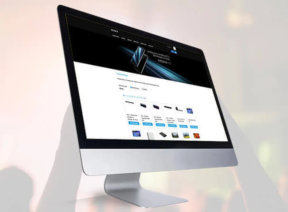 Moderner All-in-One-Monitor mit Webshop-Produktübersicht