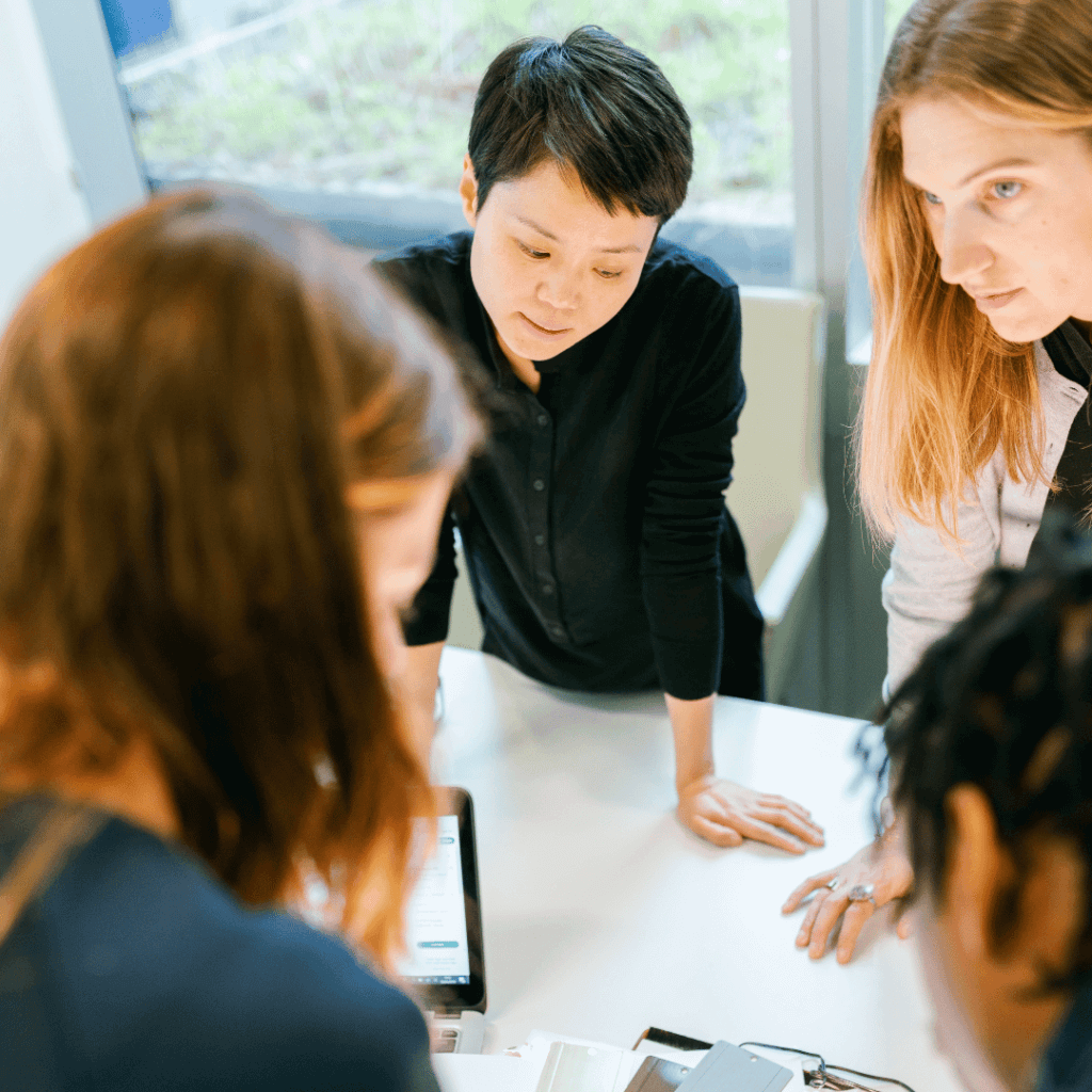 Team entwickelt Strategien: Kundenbindung steigern