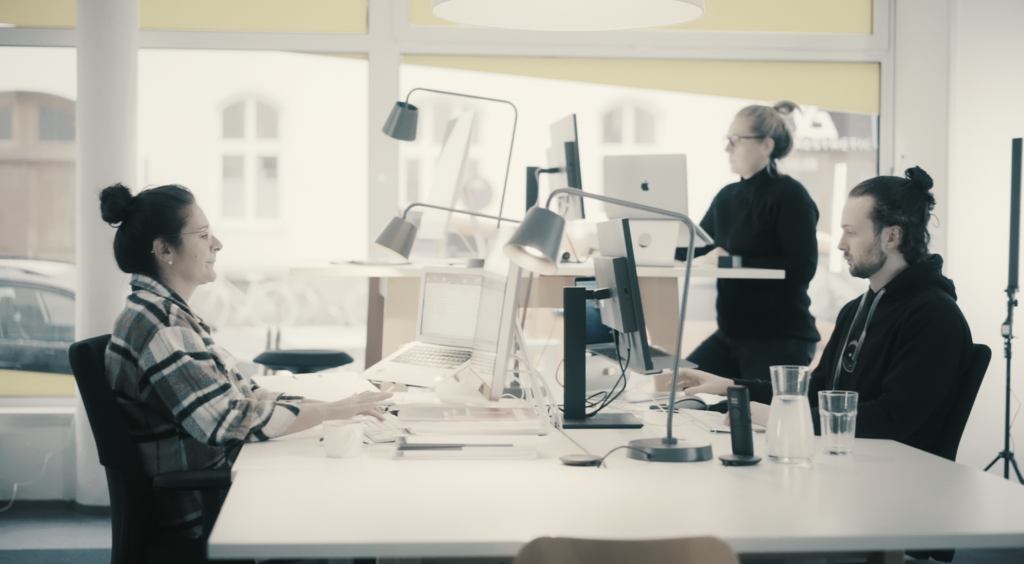 Offenes Büroteam: Warum Kundenbindung wichtig ist